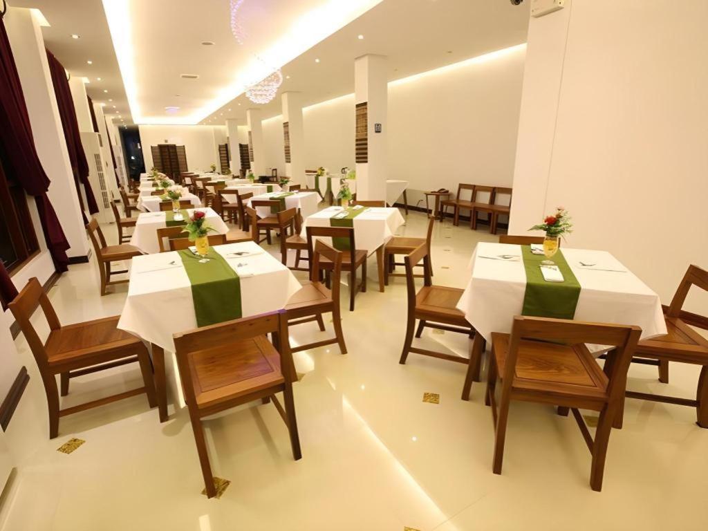 Phonethip Plaza Hotel Vientiane Exteriör bild