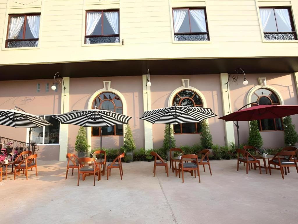 Phonethip Plaza Hotel Vientiane Exteriör bild