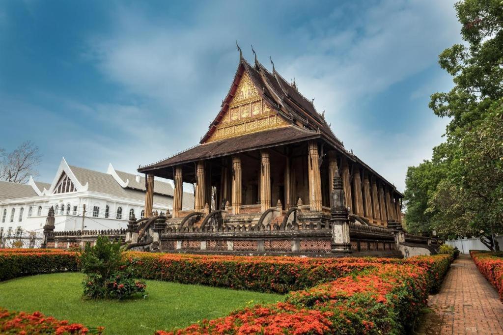Phonethip Plaza Hotel Vientiane Exteriör bild