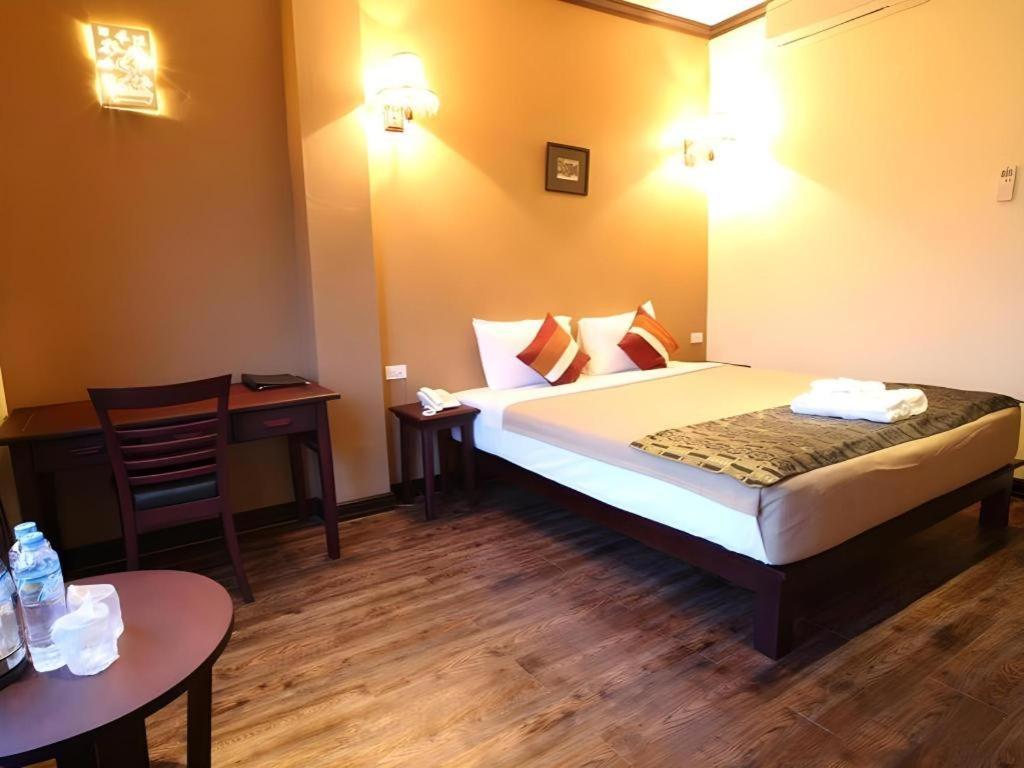 Phonethip Plaza Hotel Vientiane Exteriör bild
